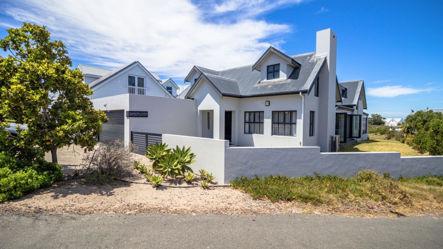 4 Bedroom Property for Sale in Grotto Bay Western Cape
